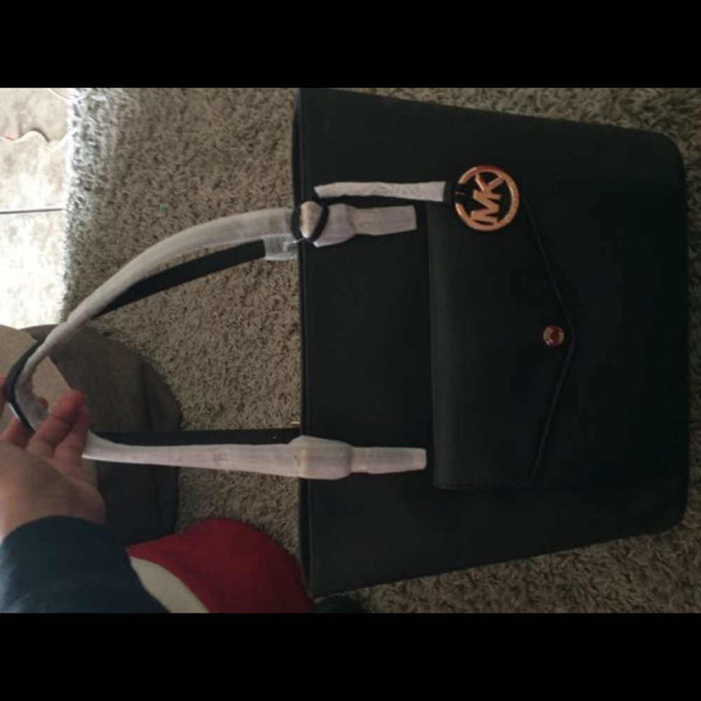 ⚫️Black authentic Michael Kors Purse⚫️